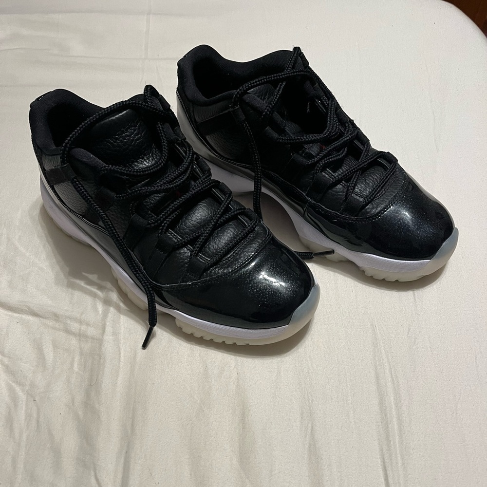 Air Jordan 11 Retro Low '72-10' Size Mens 9